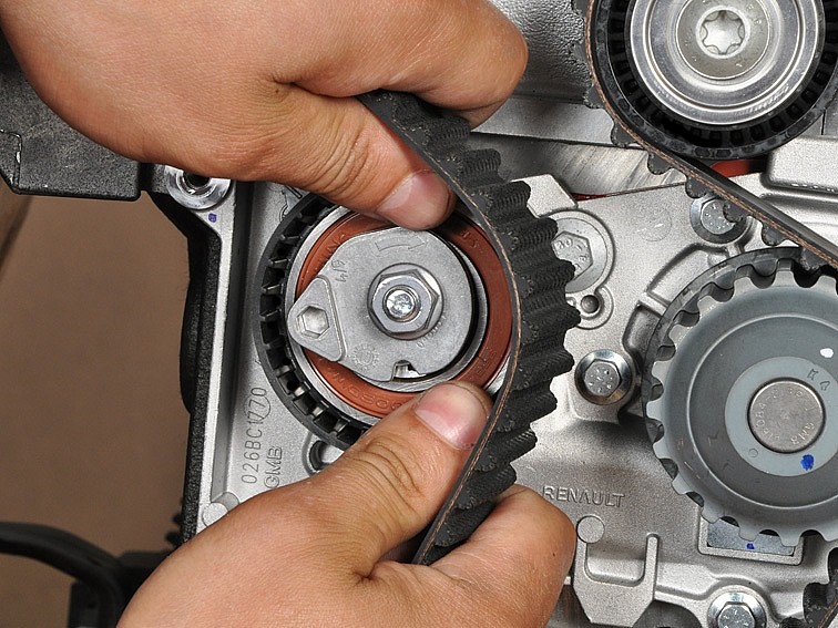 Какой интервал замены ремня грм