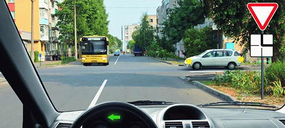 Действие знака уступи дорогу на перекрестке